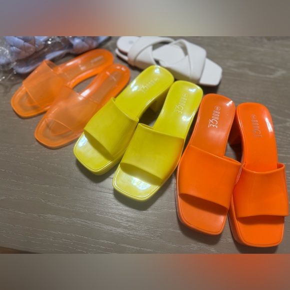 Sandals - Picture 4 of 5